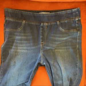 Old Navy Rockstar Super Skinny Jeggings, size 14